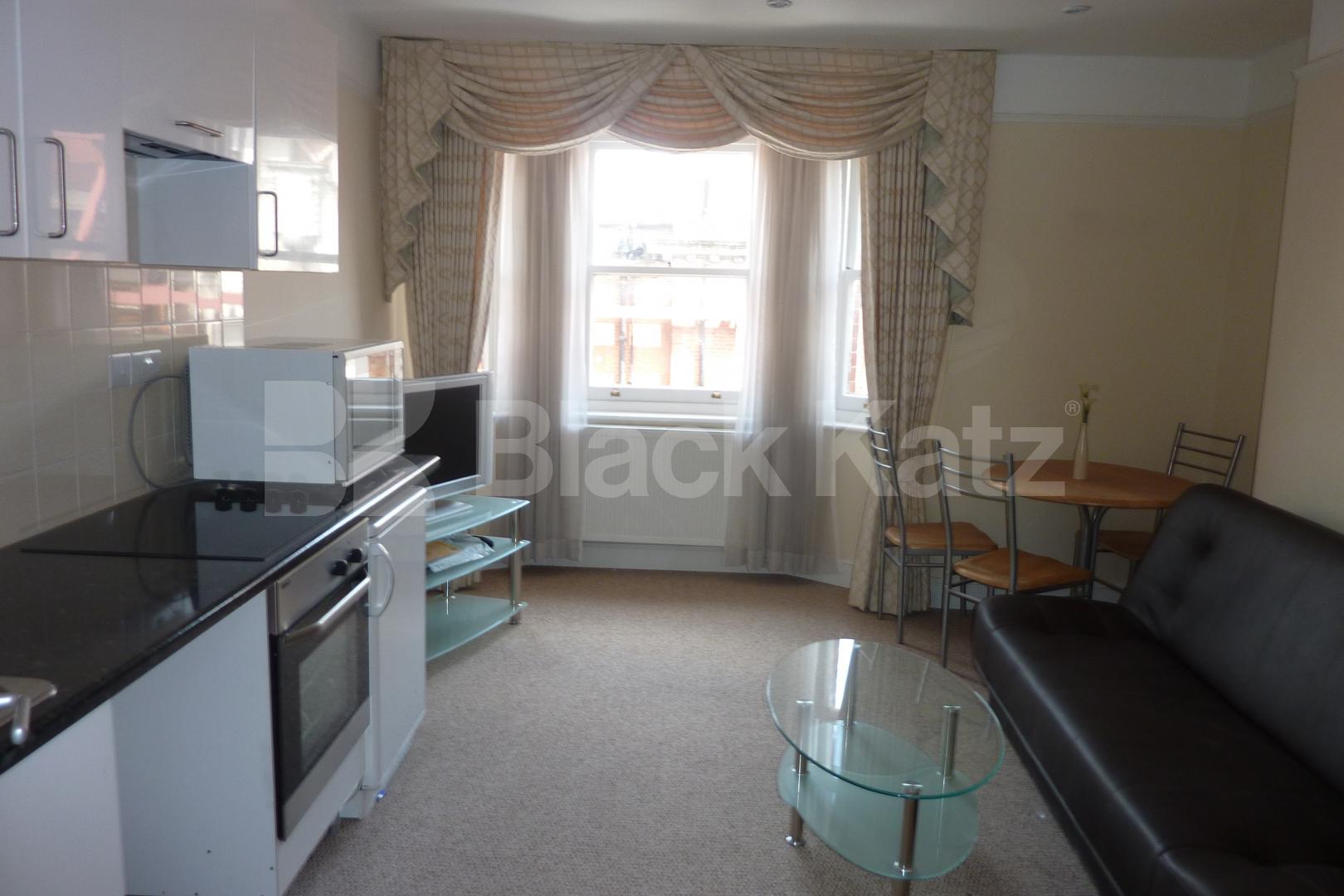 			Must See!!, 3 Bedroom, 1 bath, 1 reception Flat			 Nassau Street, Fitzrovia
